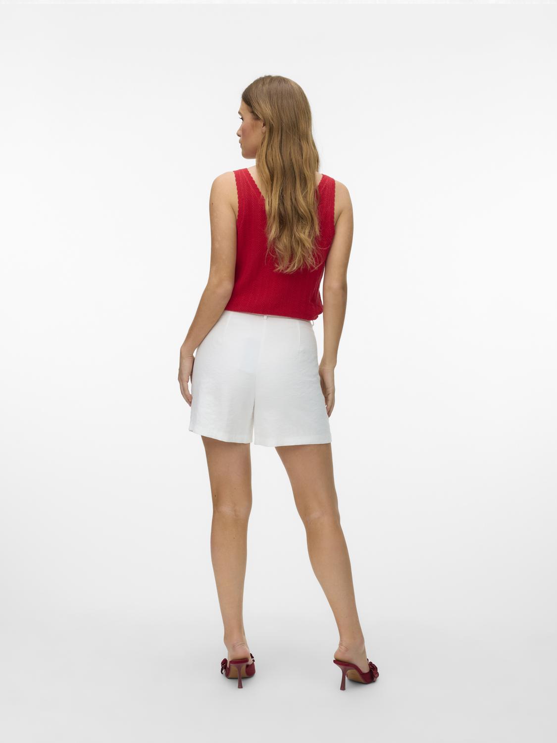 model_shot-back